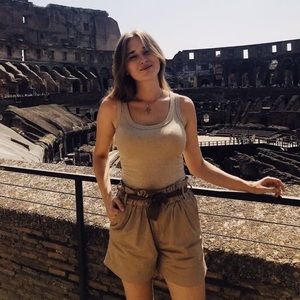 Meet your Posher, Evelyna